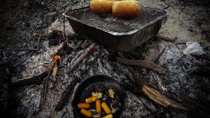 釣りをするならキャンプもおすすめ？手軽に始める焚き火キャンプを紹介！